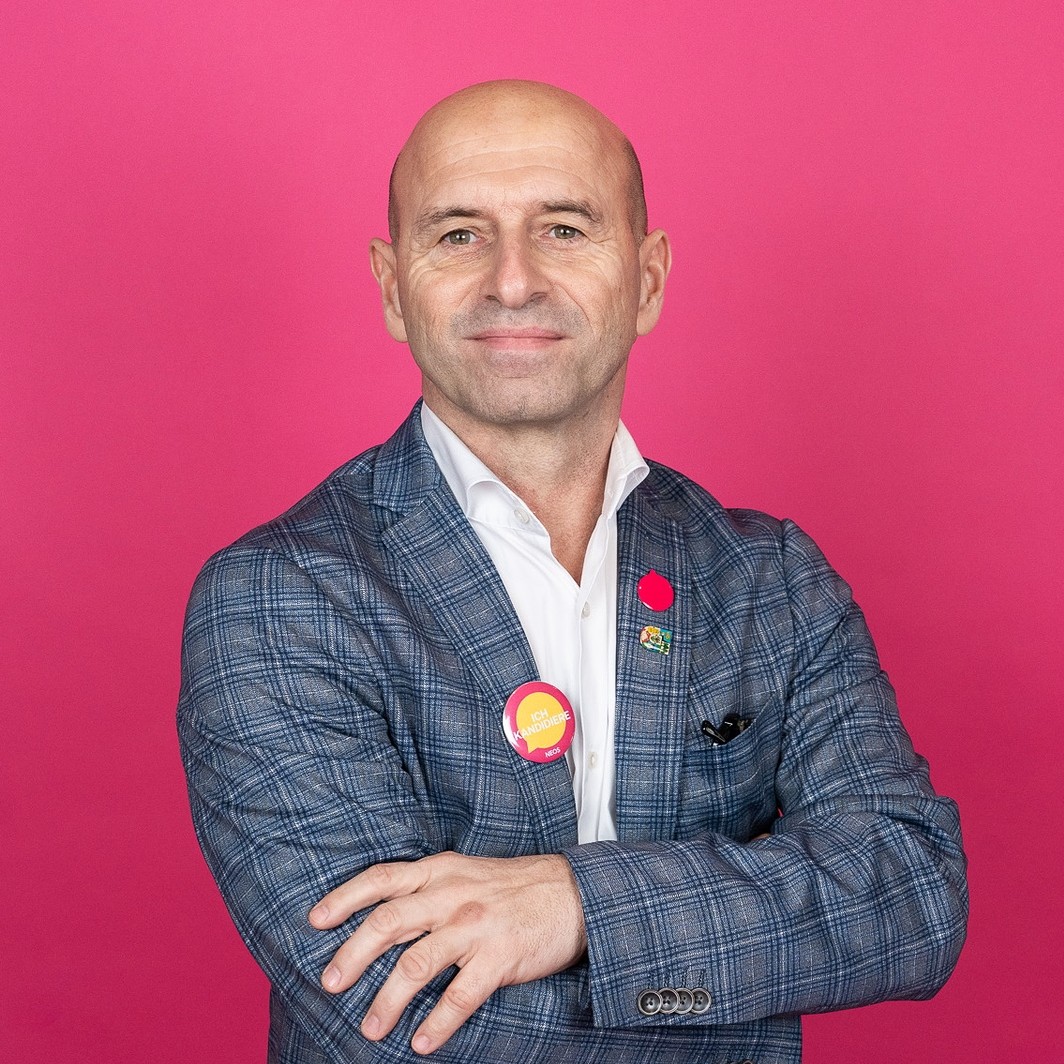 LMV25 Marcello Gebhardt1.jpg compressed-1064x1064