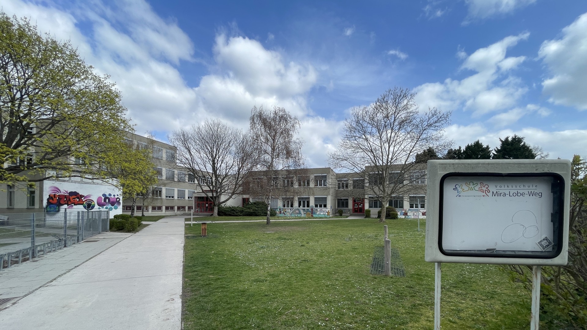 Schule Donaustadt.jpg