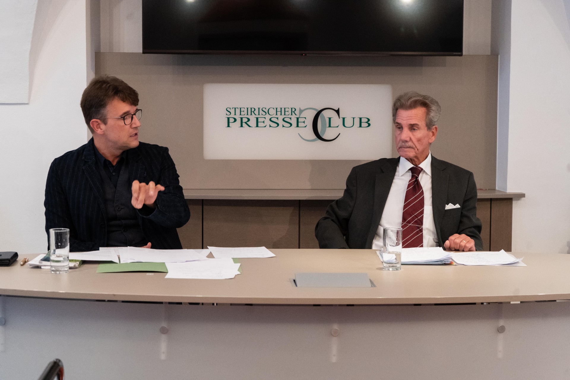 2025 10 07 Hintergrundgespräch Presseclub Steiermark Philipp Pointner und Dr. Franz Fiedler 02