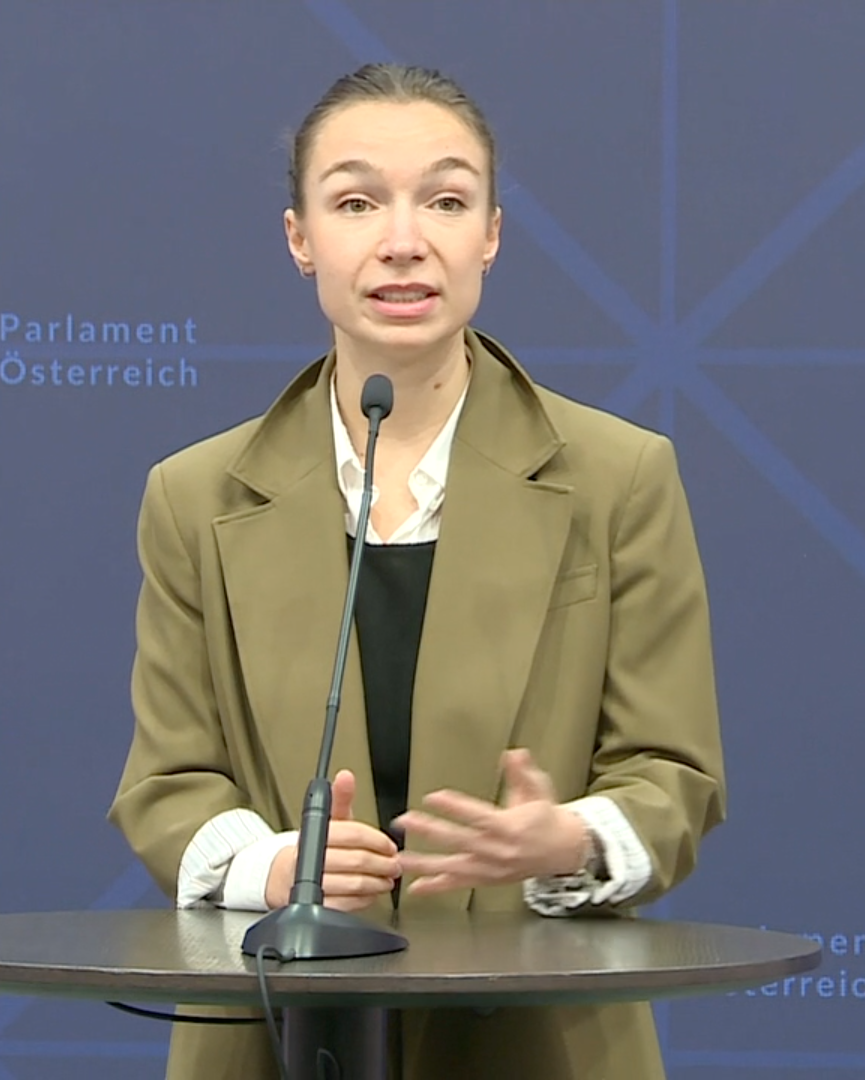 sophie-wotschke-usa-statement-865x1080