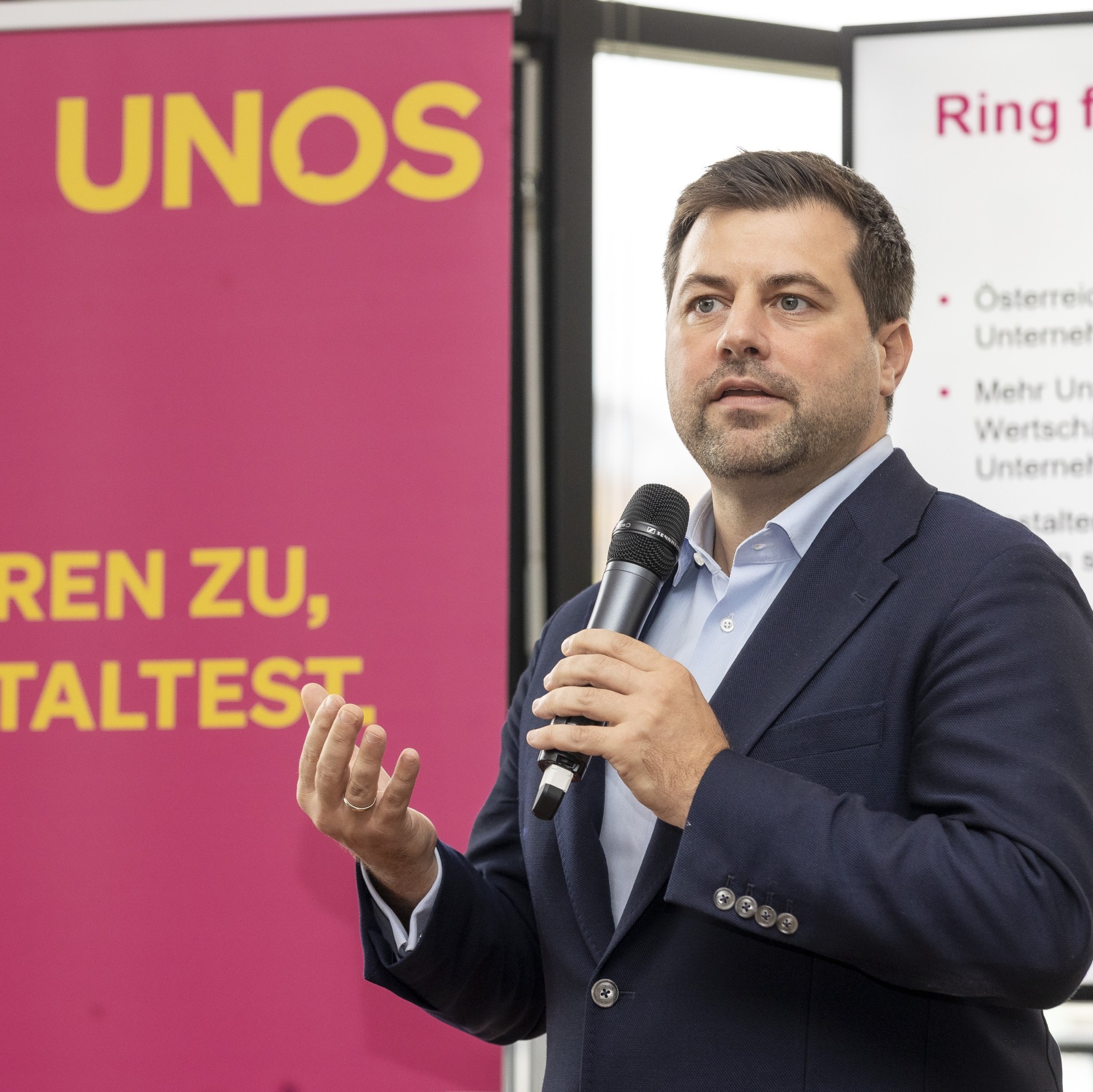 18 11 2023 UNOS 302-3151x3149