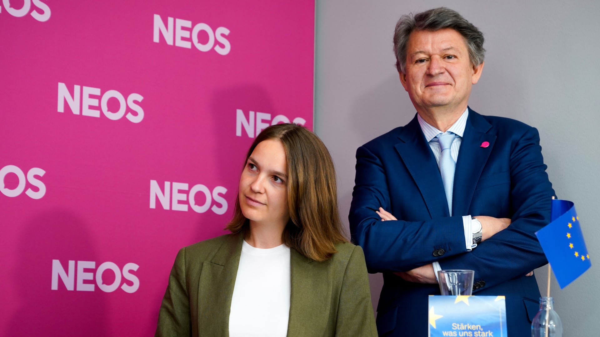 Helmut Brandstätter, NEOS-Delegationsleiter im EU-Parlament und NEOS-Europaabgeordnete Anna Stürgkh von der Partei NEOS sprechen über eine neue Kampagne.