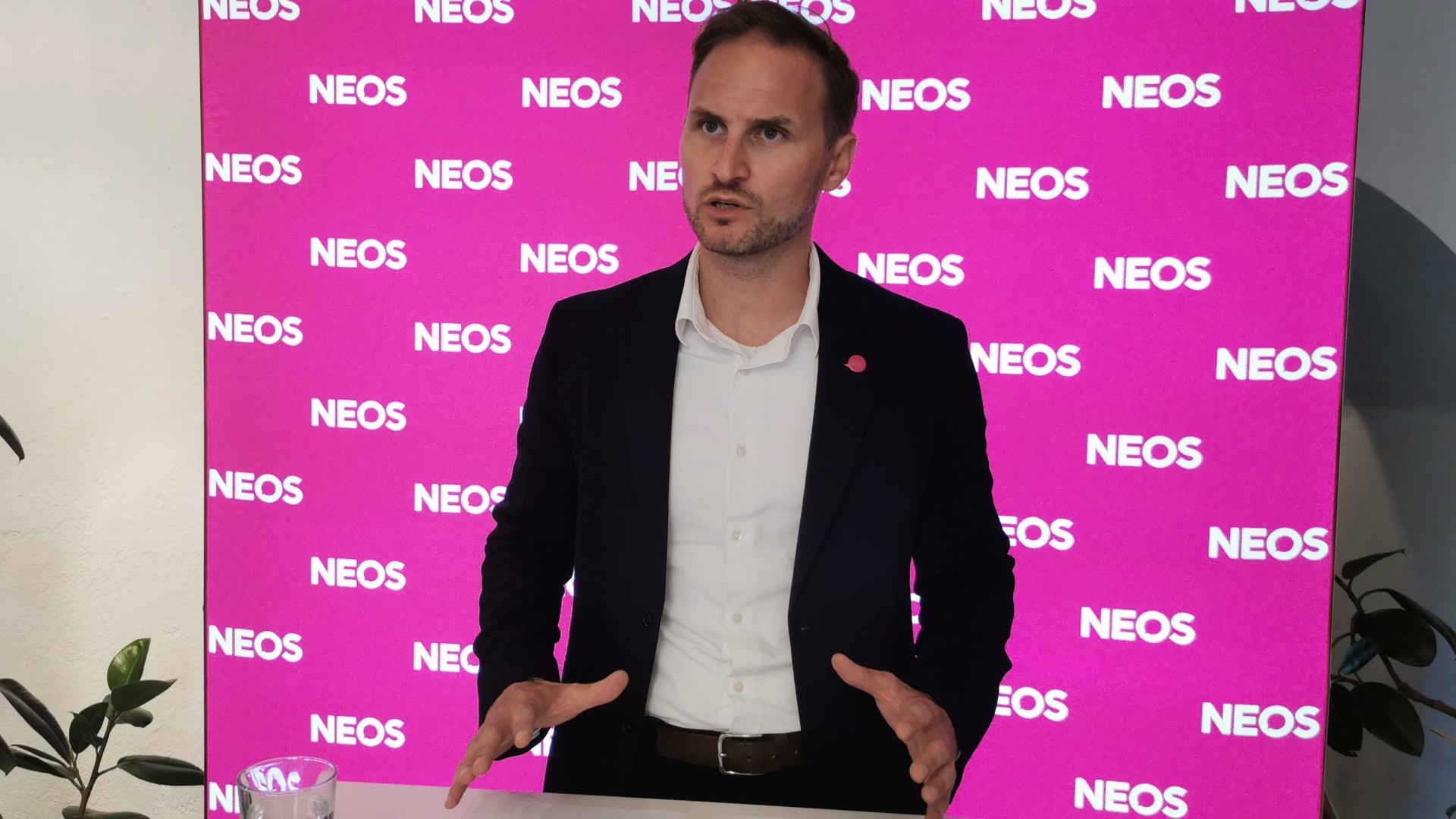 20220728 PK NEOS Klagenfurt Janos Juvan-3229x1816