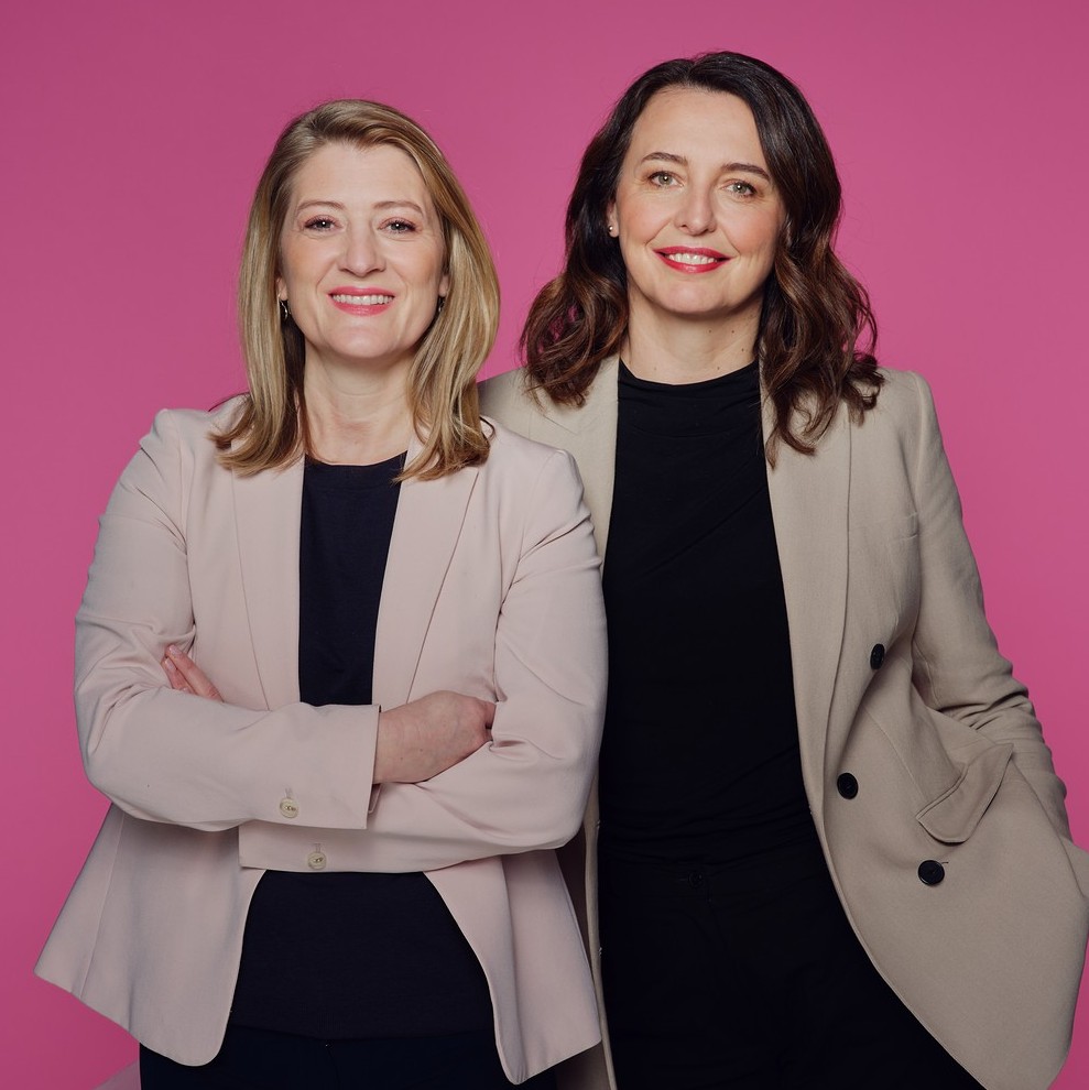 BETTINA 20250305 NEOSWIEN6827.jpg compressed-989x990