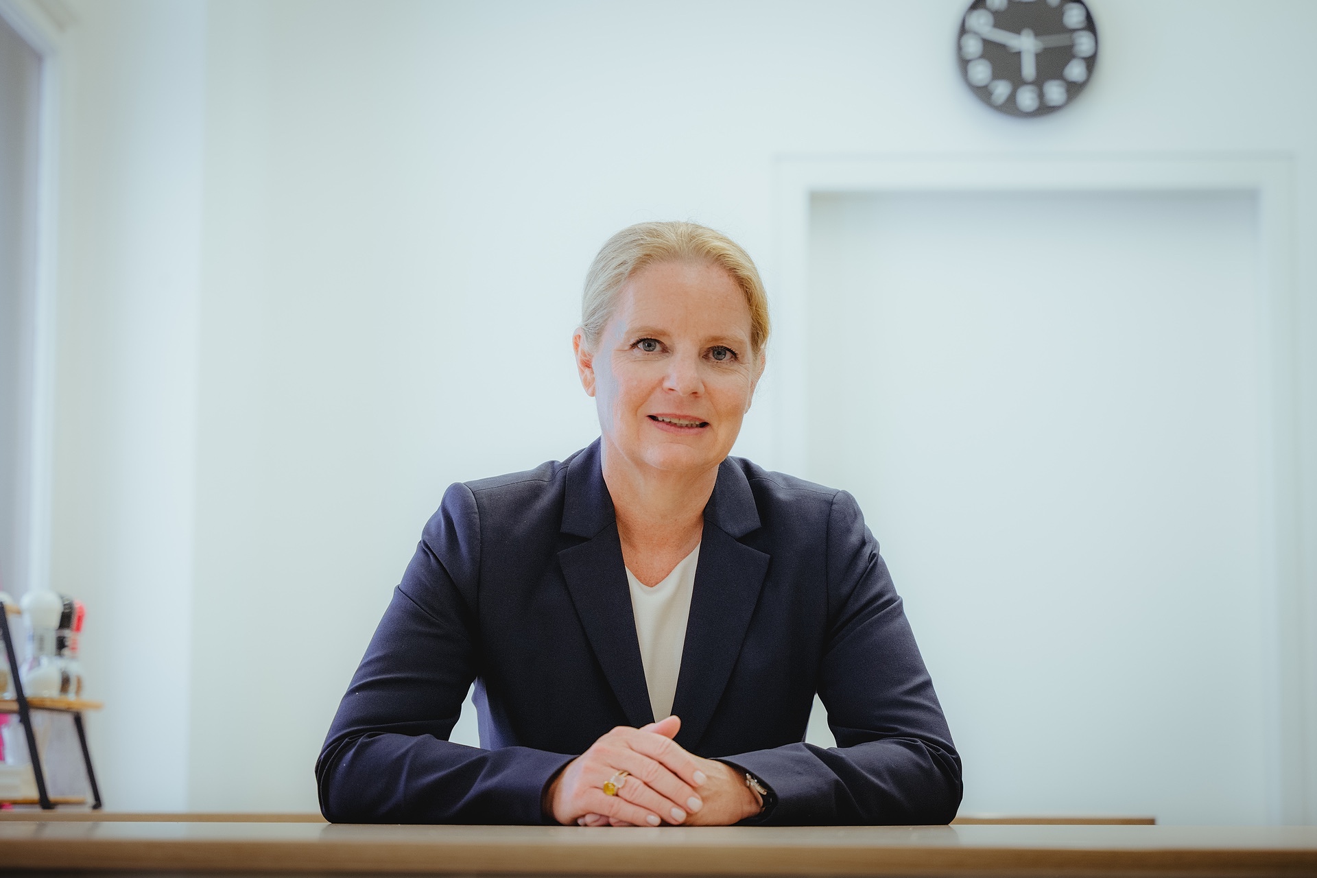 20250603 Maria In der Maur-Koenne Portraits34.jpg compressed.JPEG compressed