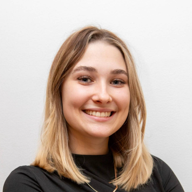 Sabrina Wabnig Parlamentarische Mitarbeiterin Karin Doppelbauer-612x612