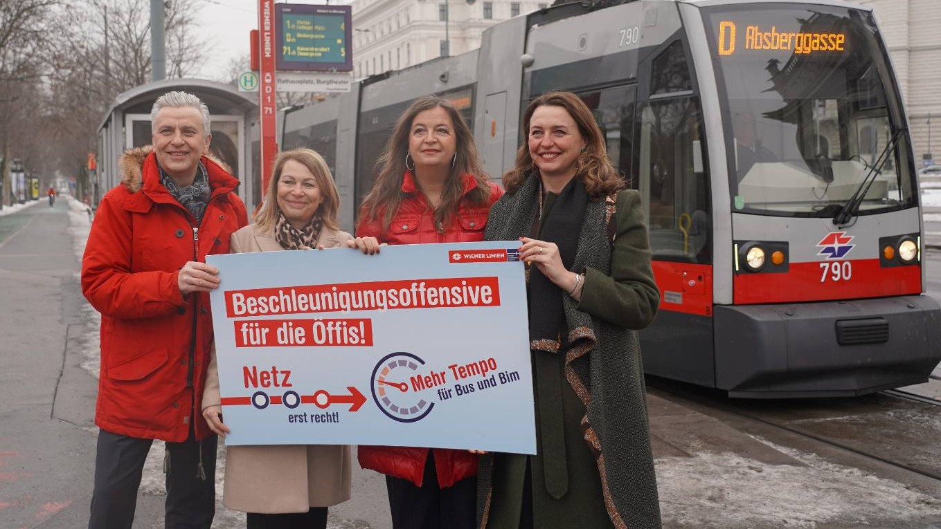 Selma Arapovic Bim Bus-1359x765