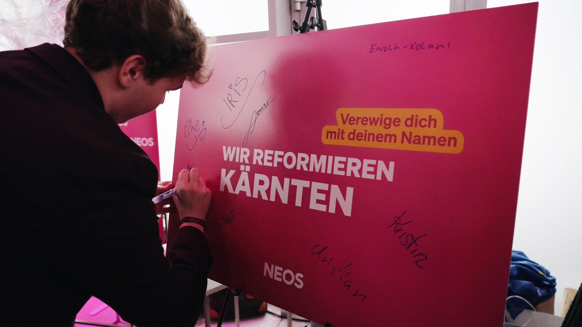 2025-11-15 NEOS Mitgliederversammlung 113.JPG compressed