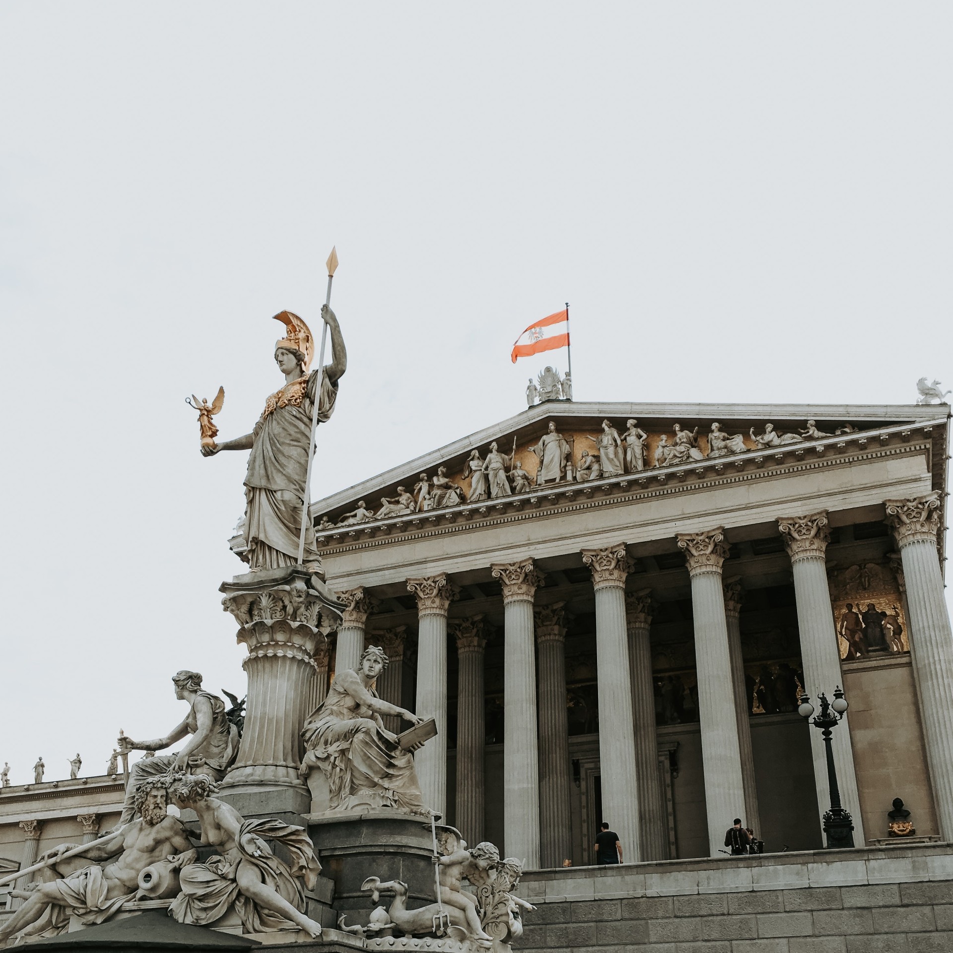 beatriz-miller--eUXgbc-GVo-unsplash-2935x2936