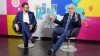 Lukas Sustala und Heinz Gärtner vor einer bunten Wand