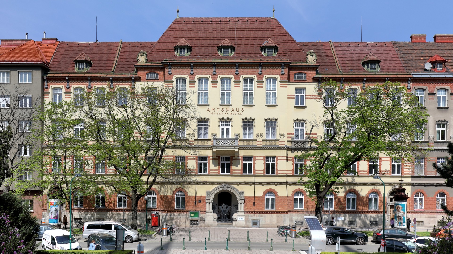 Brigittenau (Wien) - Amtshaus-3750x2108
