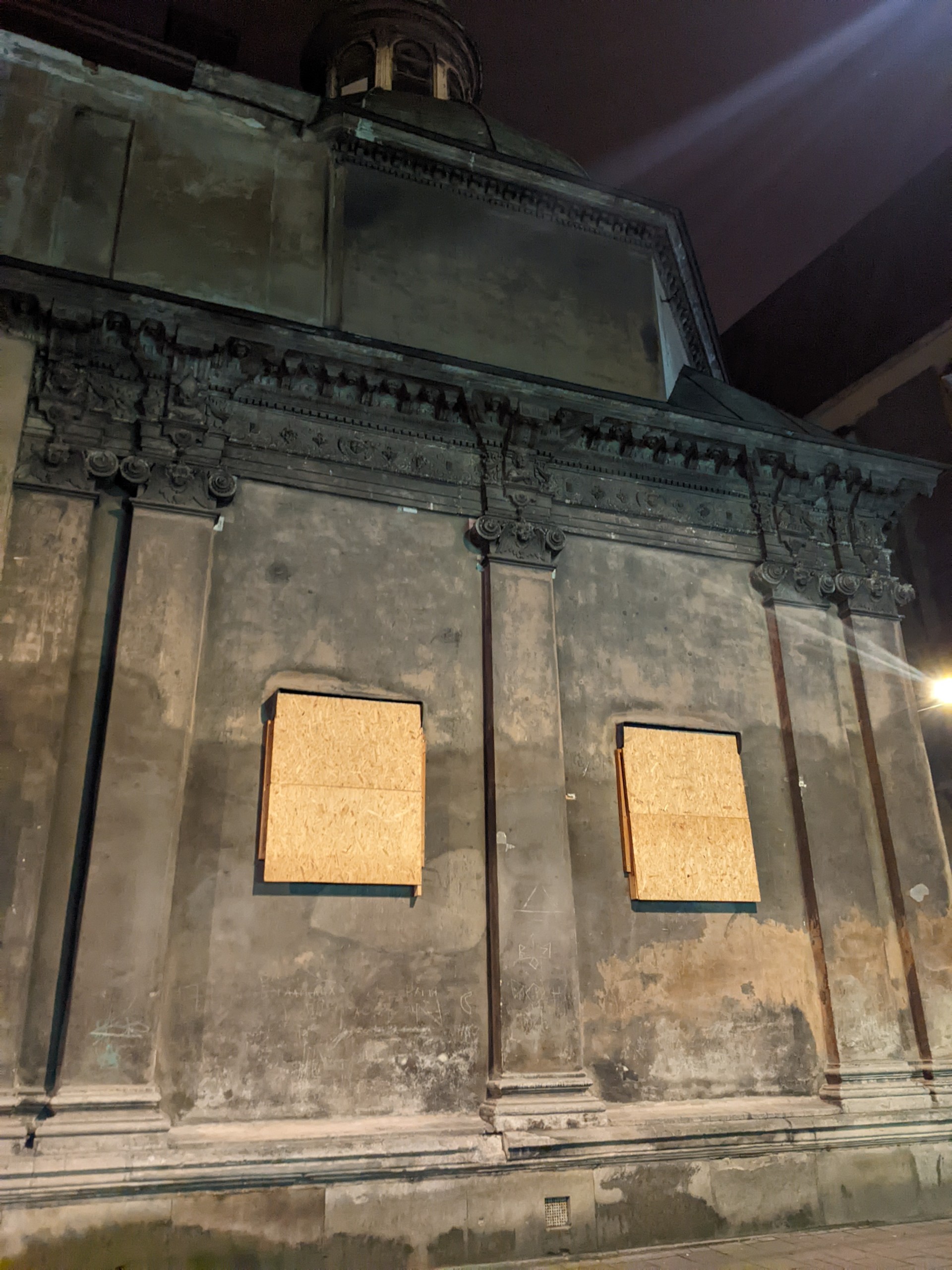 PXL 20251127 192419599