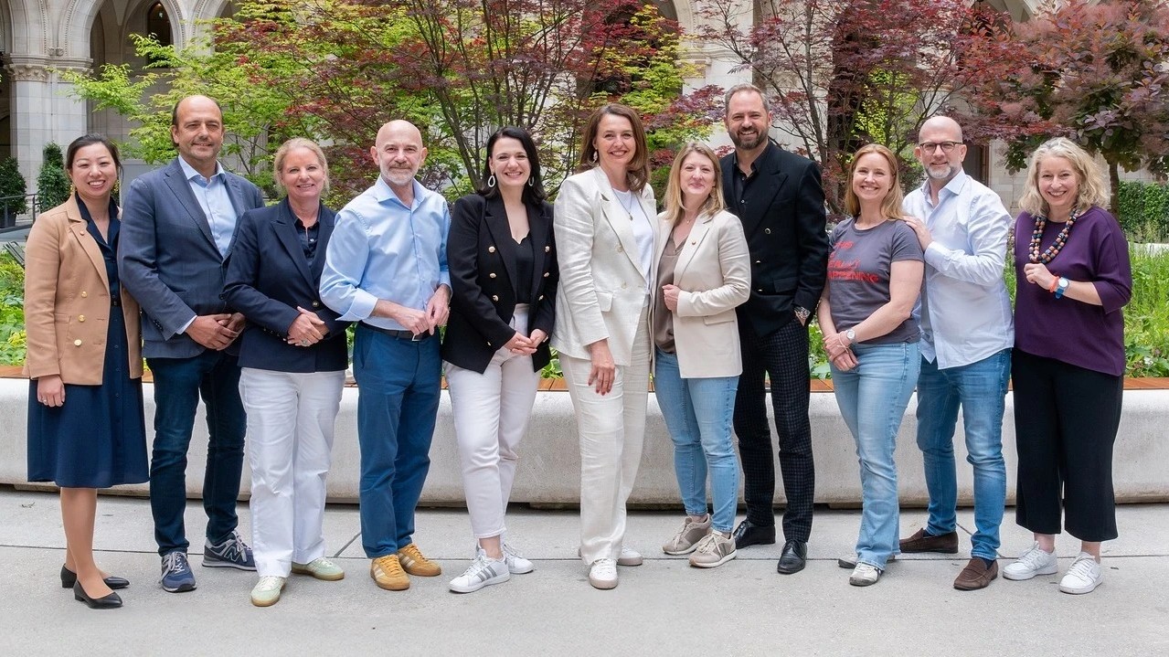 20250609 Wien Klubvollversammlung Abgeordnete Gruppenfoto12.jpg compressed-1280x720-1280x720-1280x719