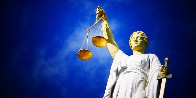 justice-2071539 640-640x320