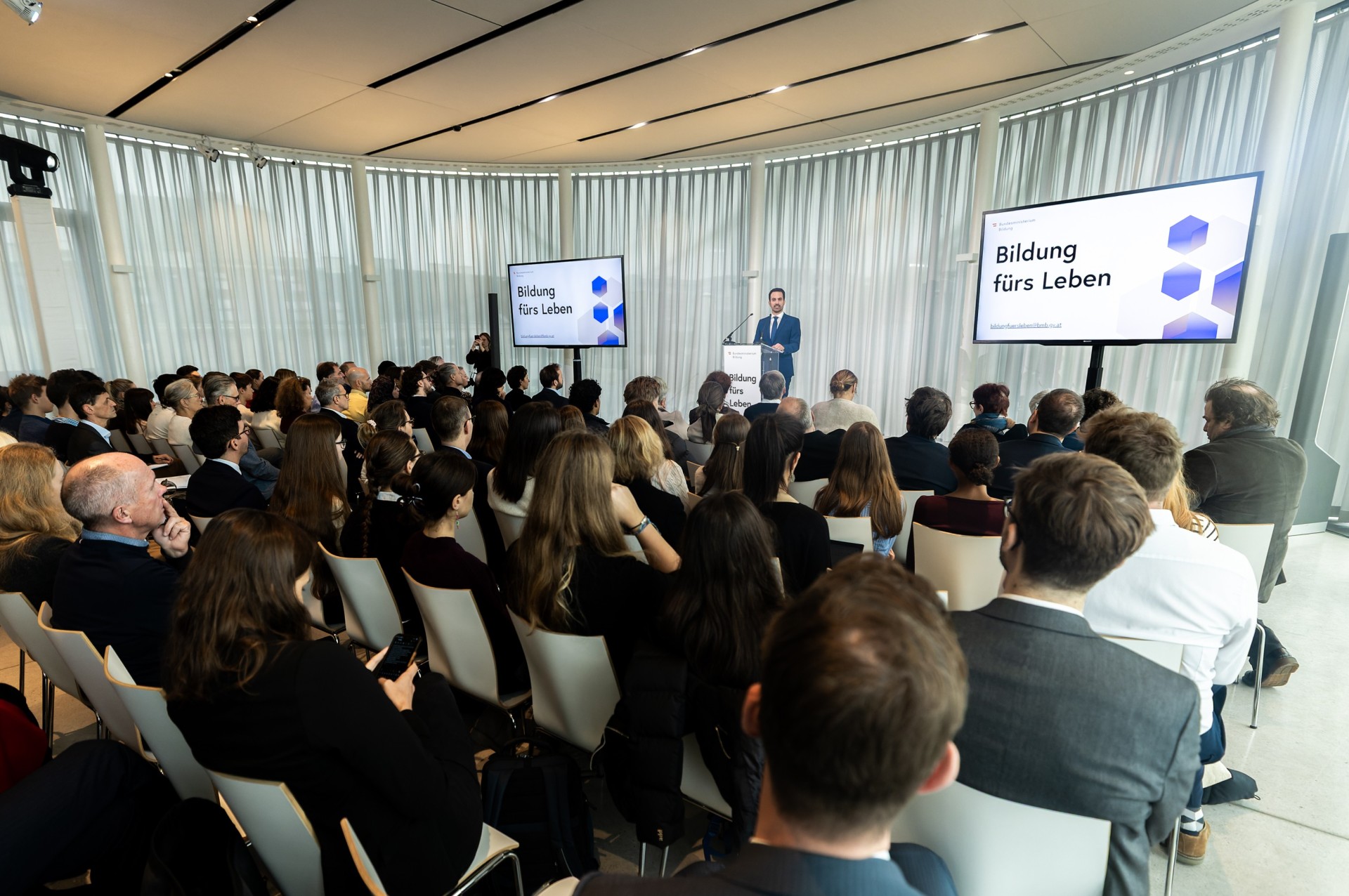 WIL6969-CR3-3054x2030