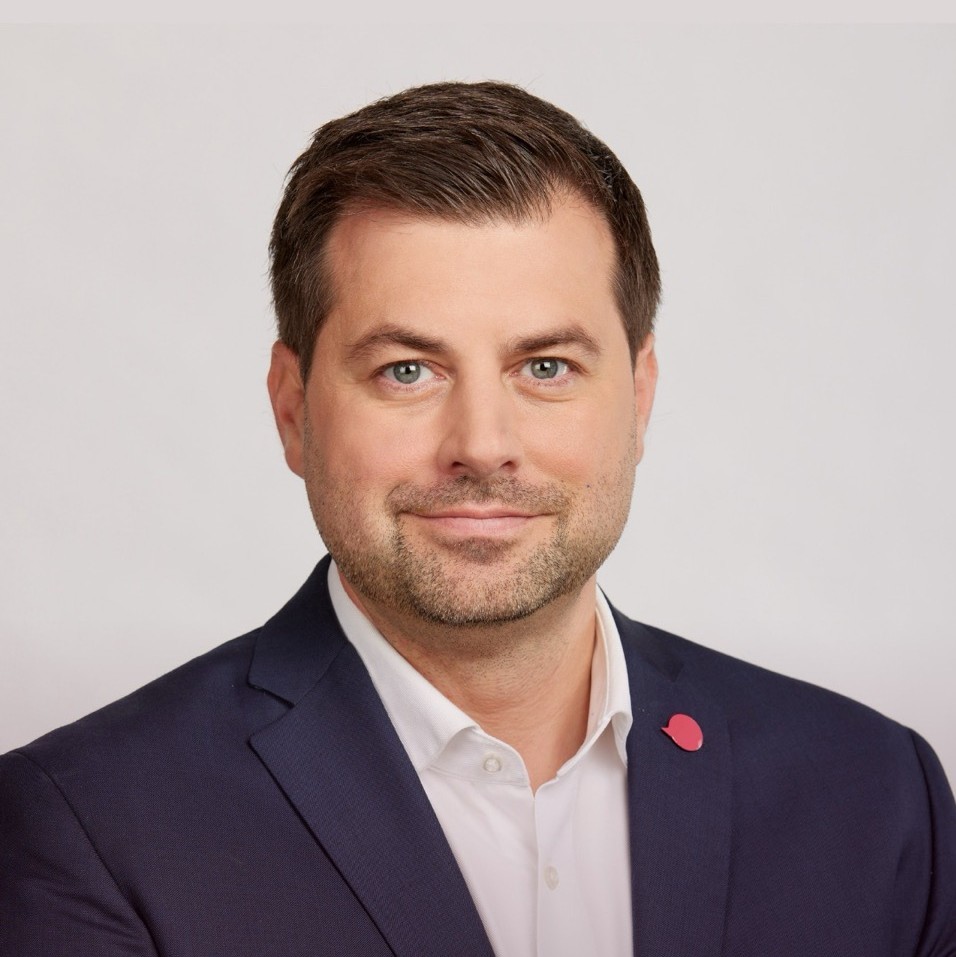 Groß (MB 2024)-956x957