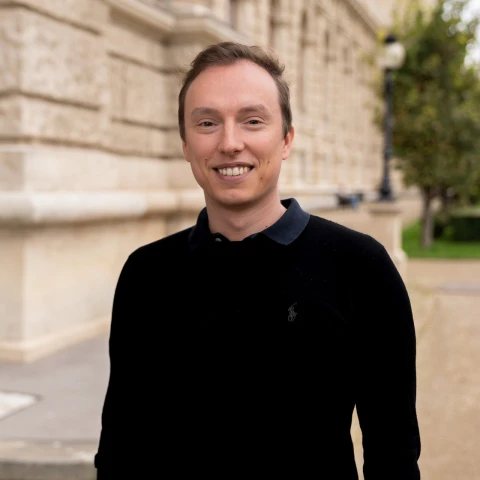 Felix Müller.jpg compressed-480x480