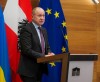 Der ukraininische Botschafter Vasyl Khymynets am Rednerpult