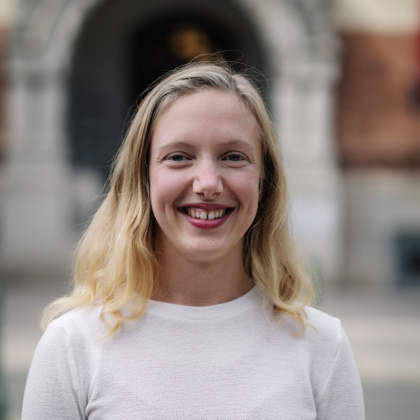 20260907 NeosBrigittenau Einzelbild Julia Amtshaus-1440x1441