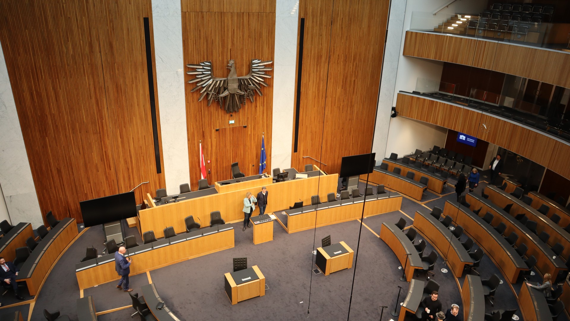NR-Plenum-5984x3368