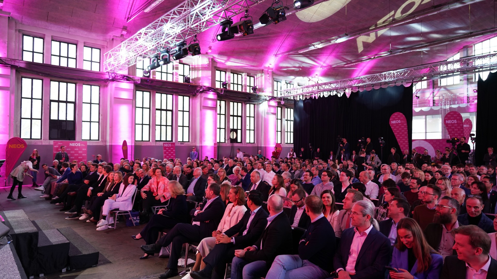 2025-11-15 NEOS Mitgliederversammlung 10.jpg compressed