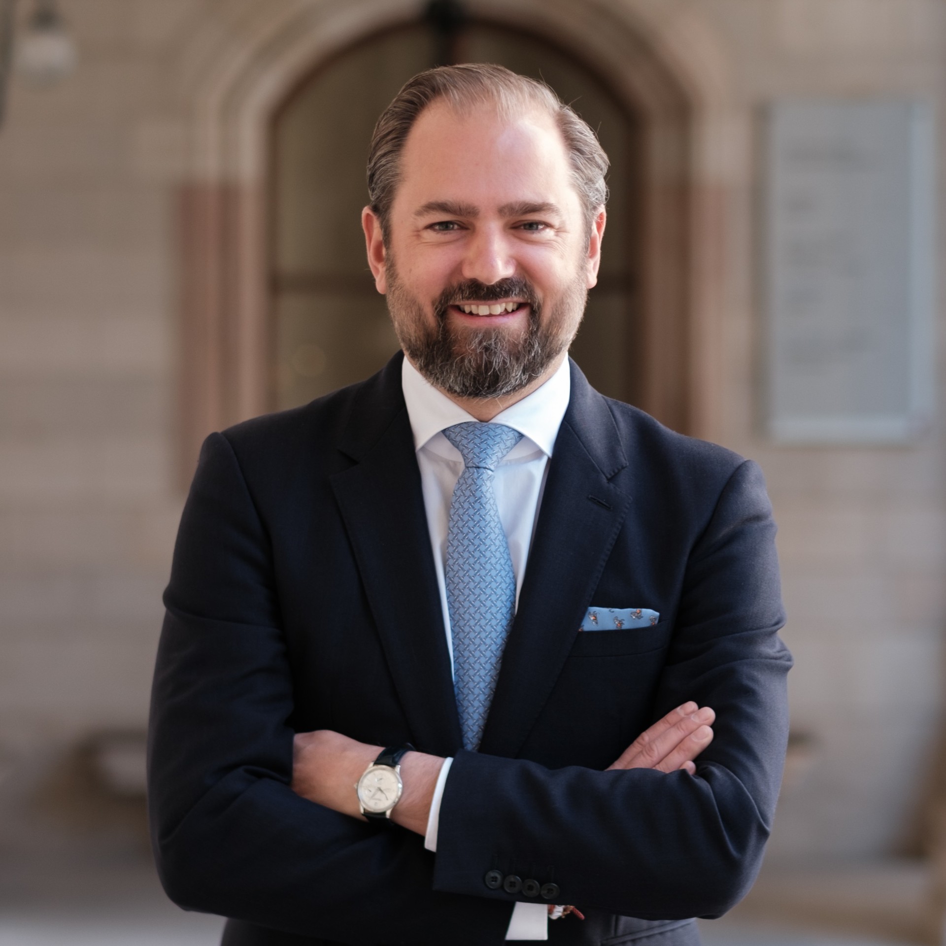 Porträtfoto des Wiener Gemeinderats und Sprecher für Märkte und Wirtschaft Markus Ornig.