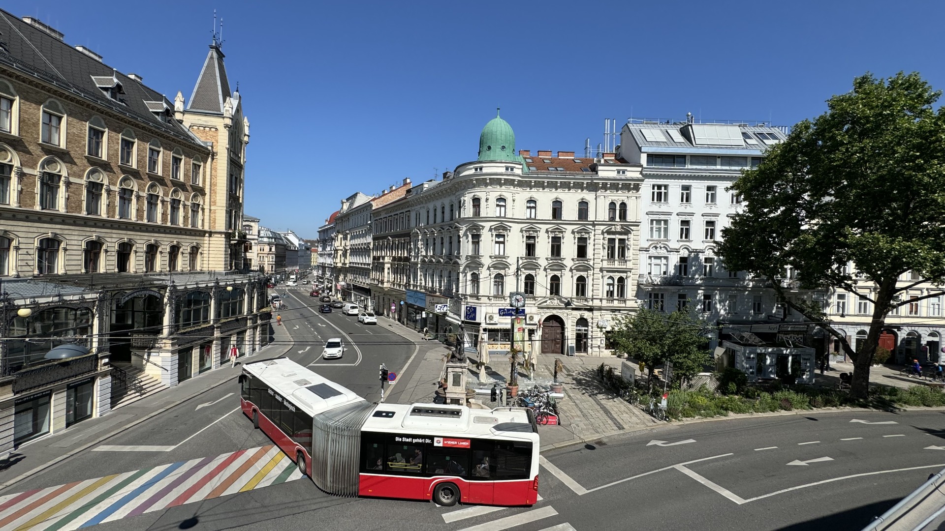 © Frank Dehner Margaretenplatz_Pilgramgasse_mit_Bus_Foto_Frank_Dehner_2024 (1).jpeg