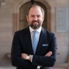 Porträtfoto des Wiener Gemeinderats und Sprecher für Märkte und Wirtschaft Markus Ornig.