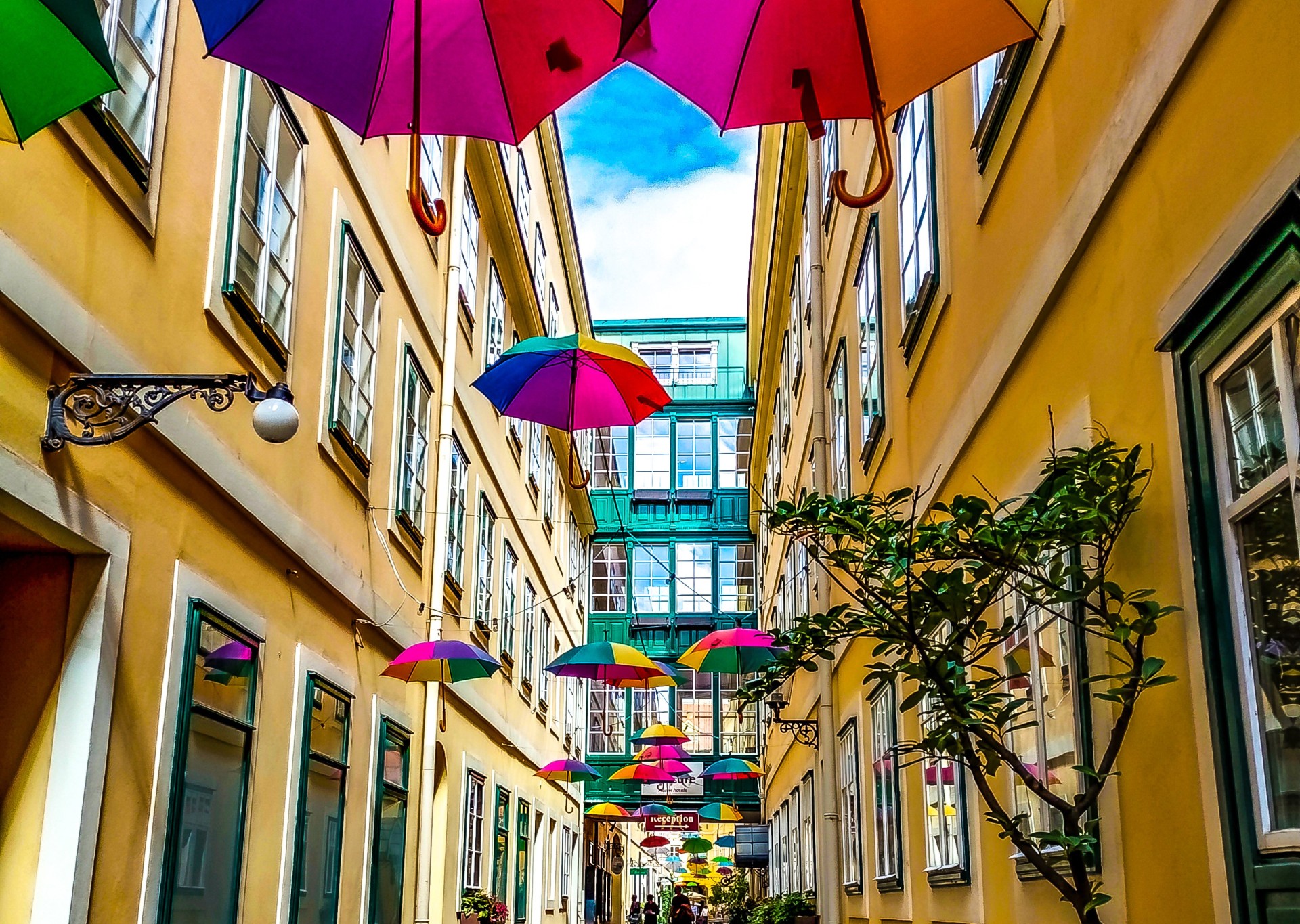 AdobeStock 534710082-3456x2457