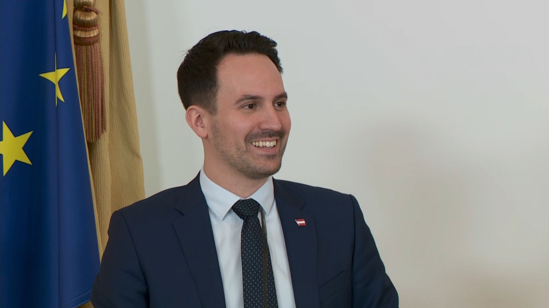 Mittleres Management entlastet unsere Schulen.jpg