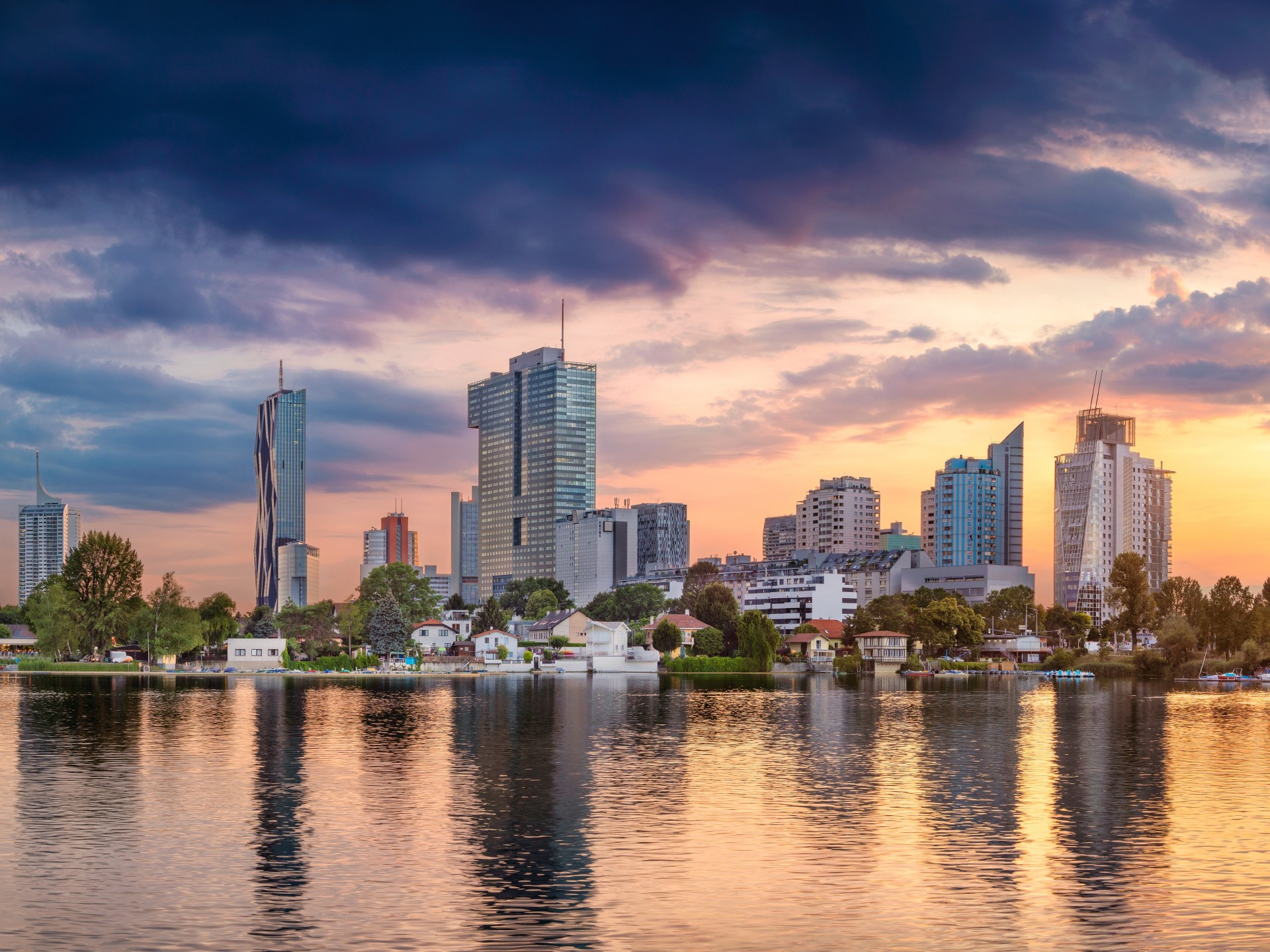 Stock Skyline Wien2-4666x3497