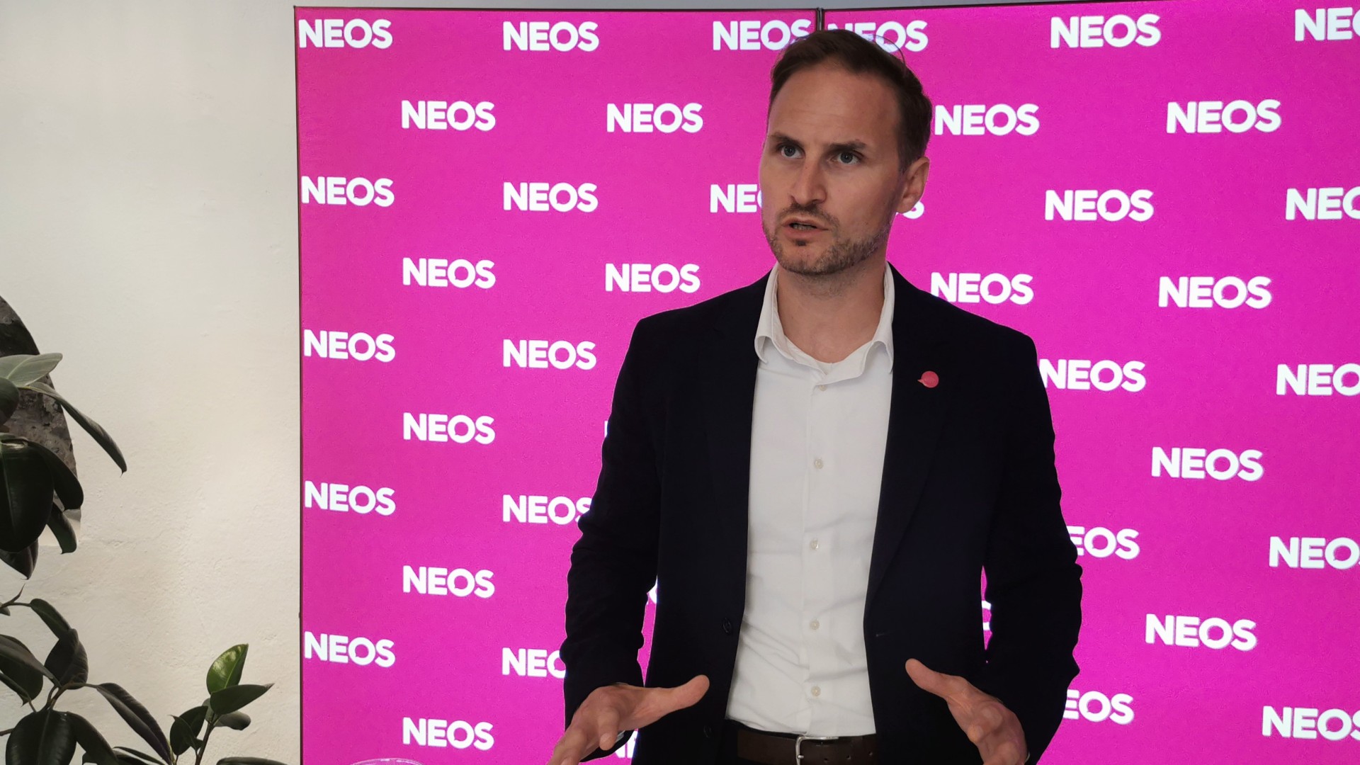 20220728 PK NEOS Klagenfurt Janos Juvan-3126x1759