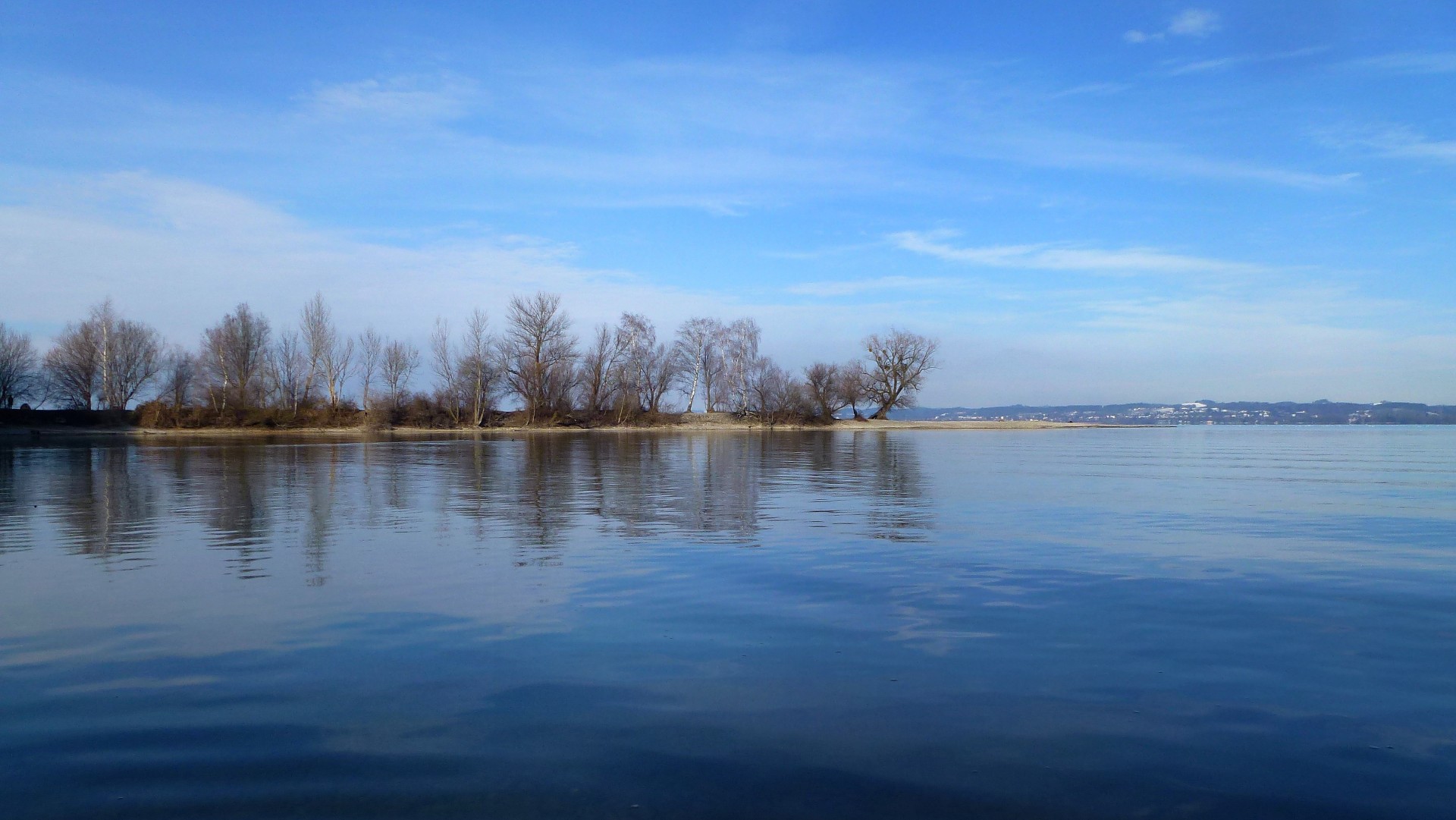 © Creative Commons Lizenz
https://commons.wikimedia.org/wiki/File:Bregenz,_Wocherhafen.jpg Bregenz,_Wocherhafen.jpg