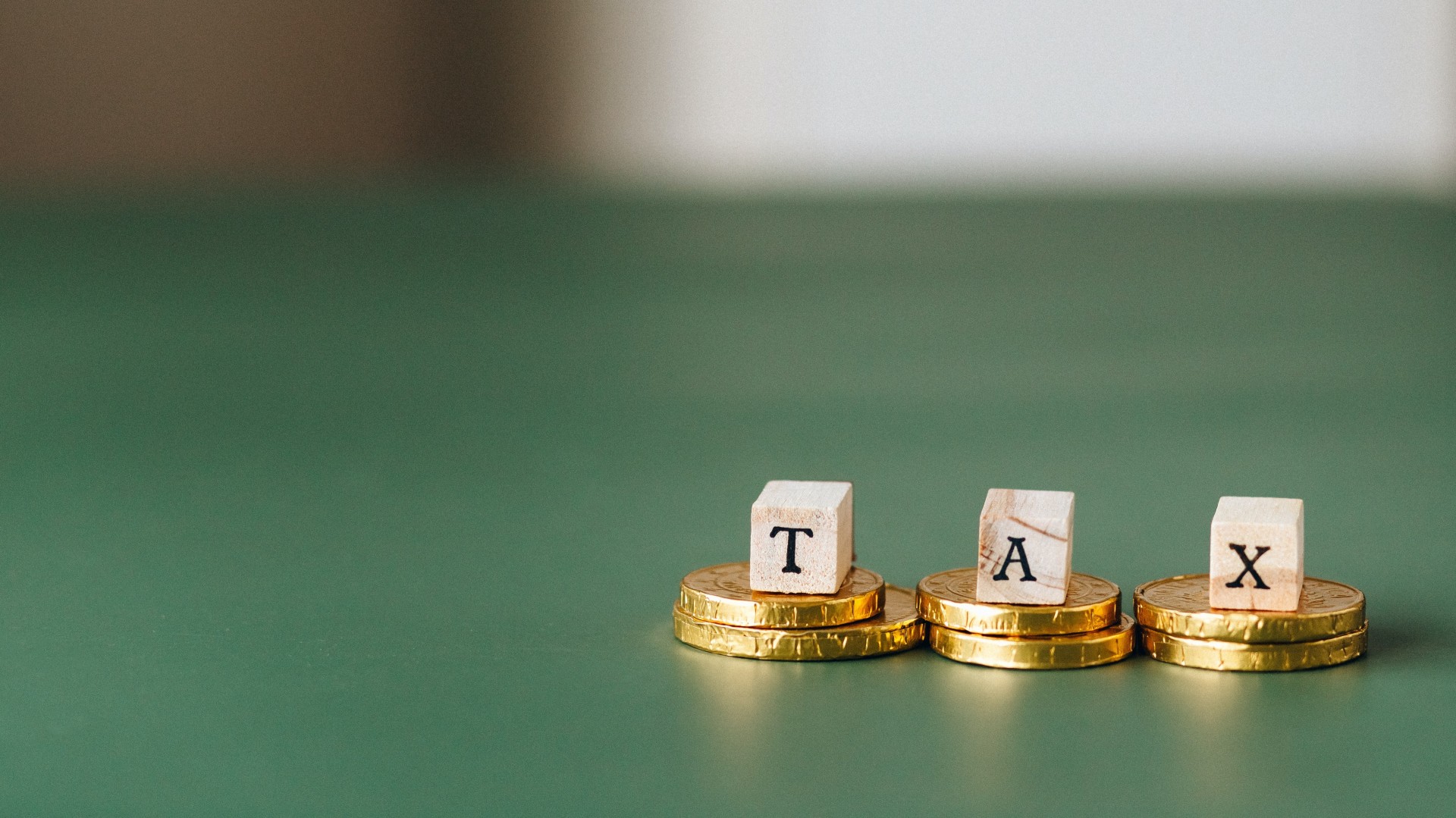 pexels-nataliya-vaitkevich-6863186-5303x2981