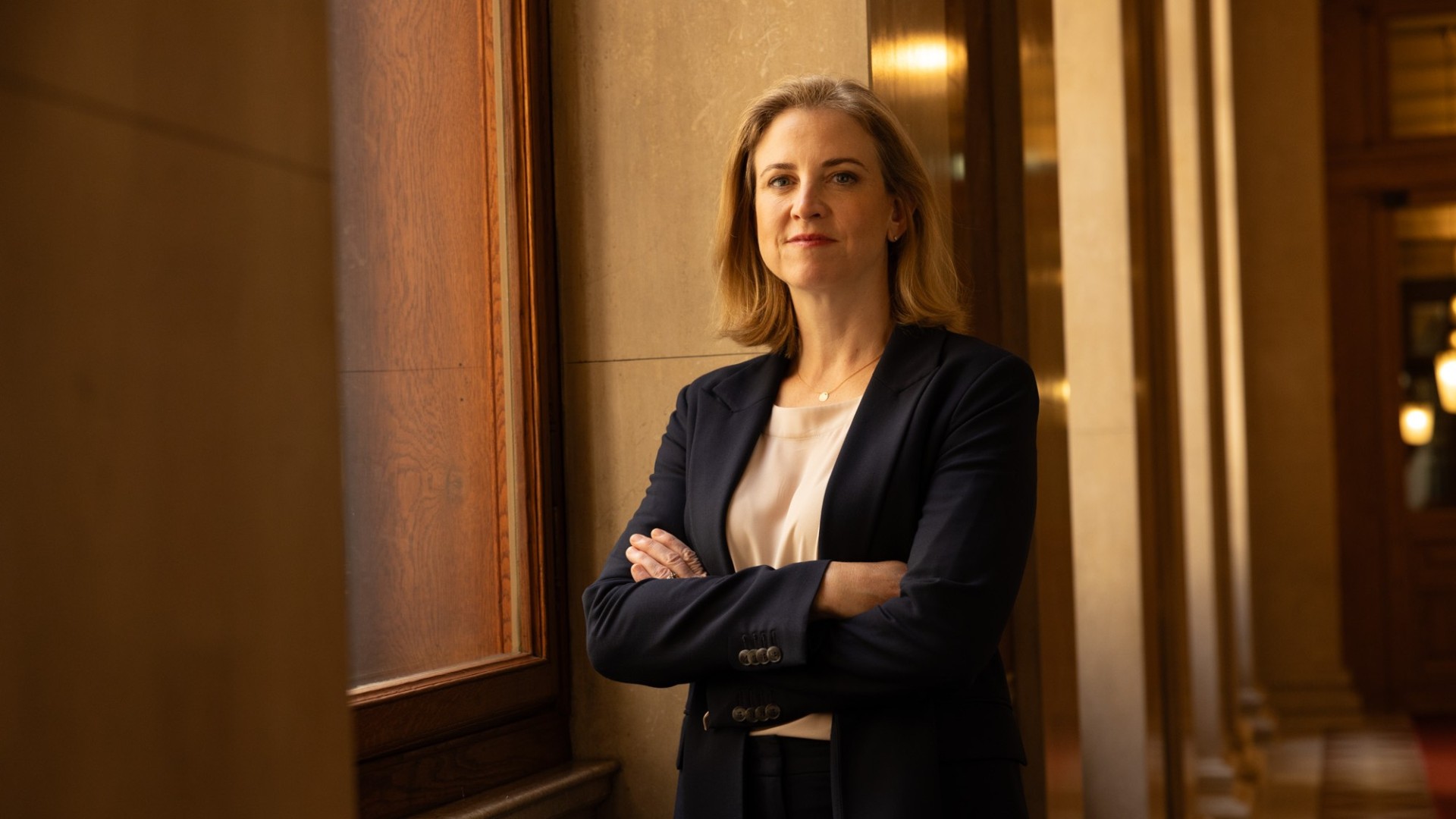 BEATE MEINL-REISINGER Bundesministerin internationale Angelegenheiten-2000x1125