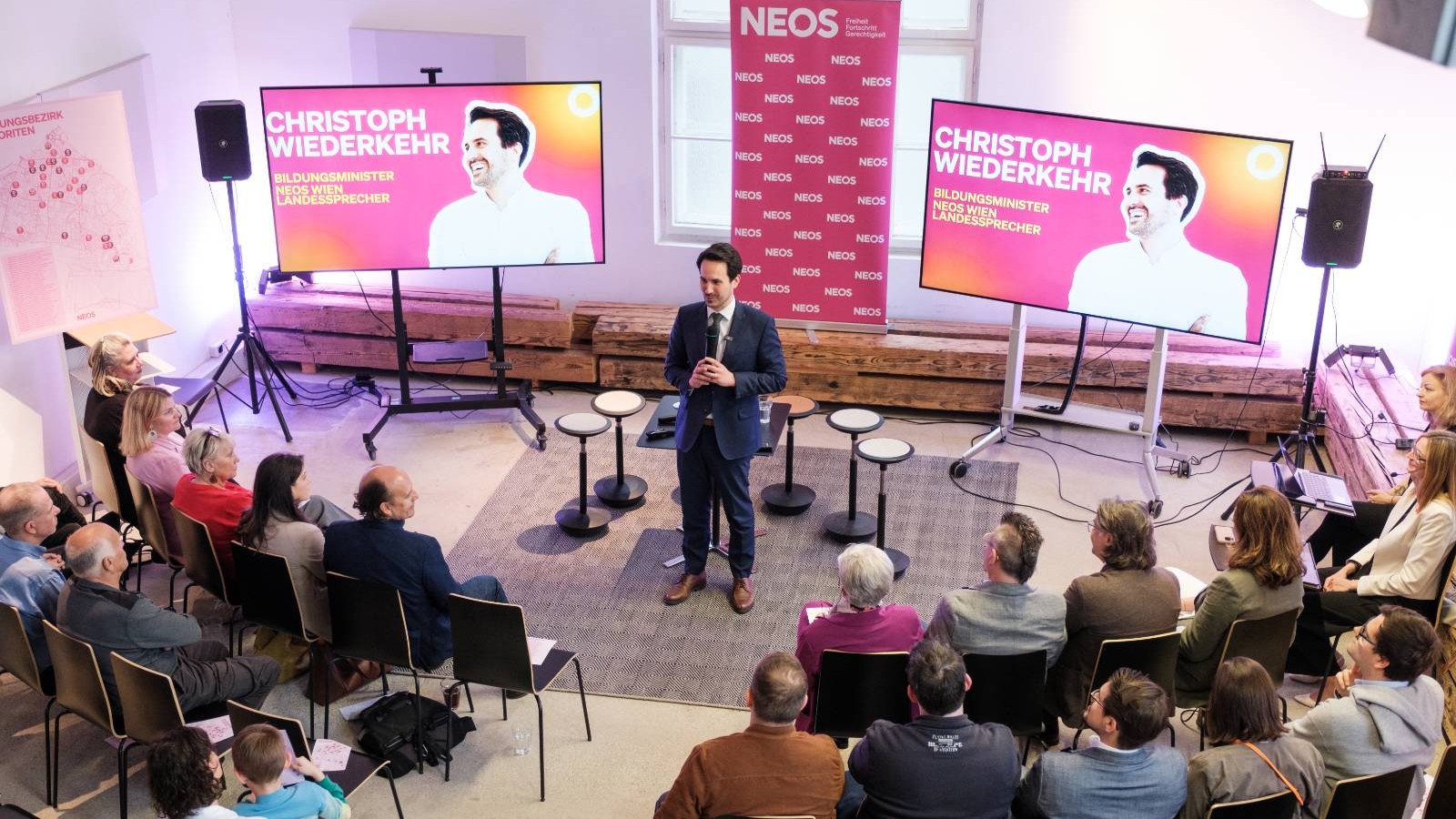 Podiumsdiskussion Christoph.jpeg