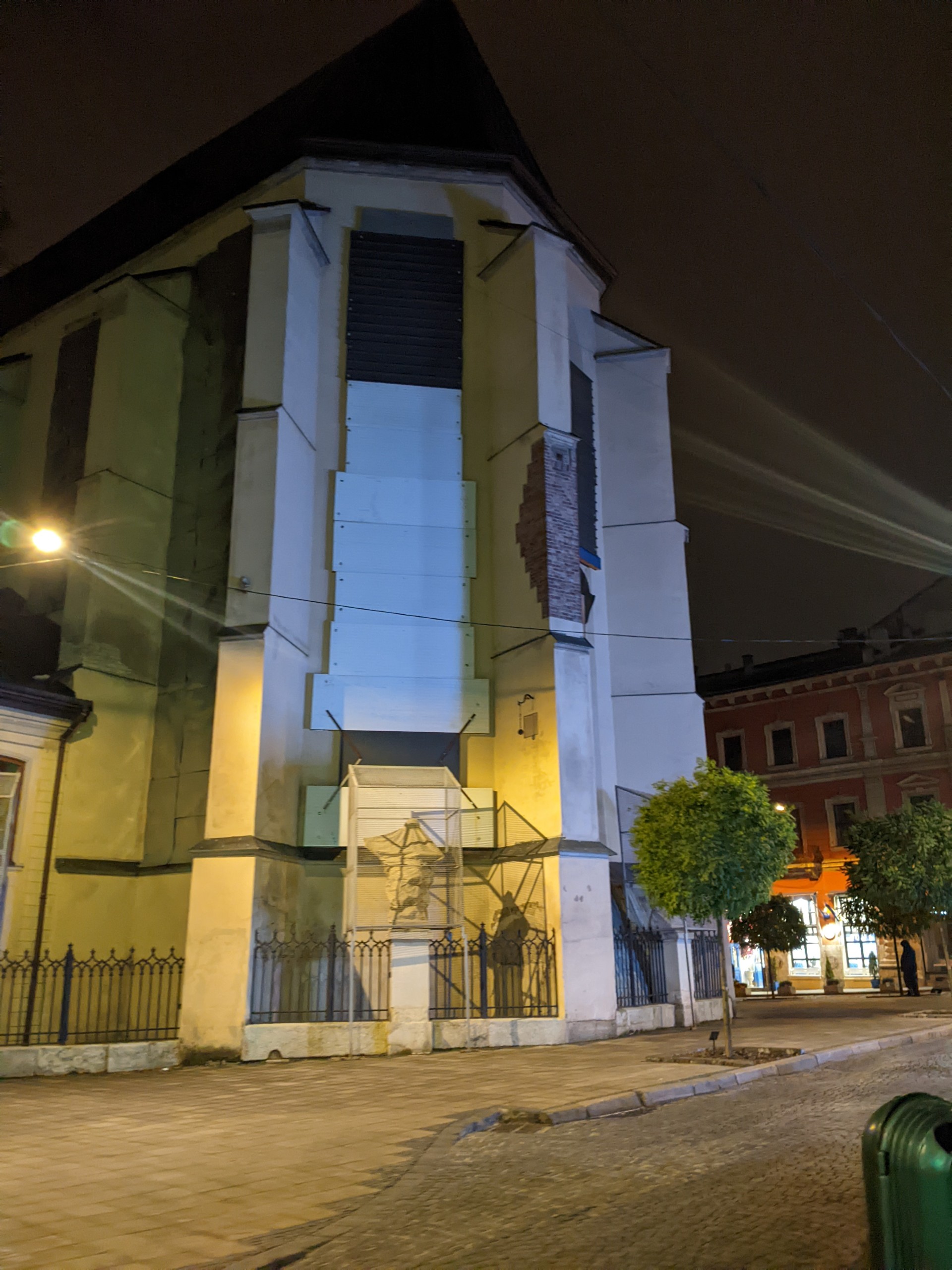 PXL 20251127 192427625