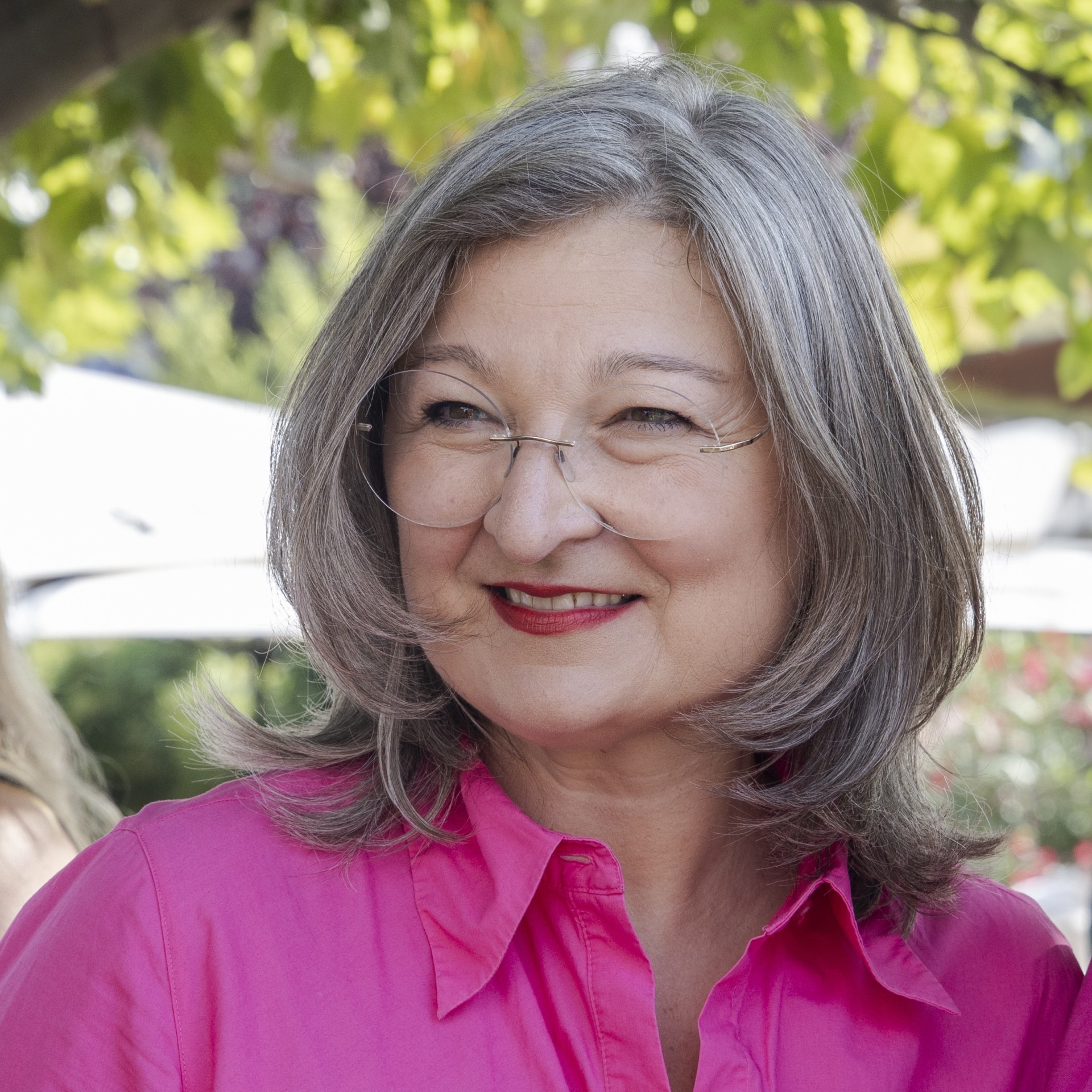 FrauGerti Neos 0824 portrait--9-2465x2465