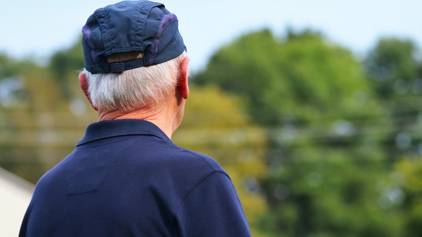 senior-6658552_1920-1600x800.jpg
