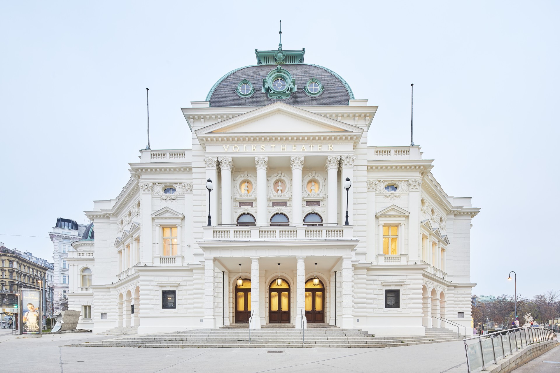 Fassade_Volkstheater_c_EmilBlau.Martin_Geyer_1Q95.jpg