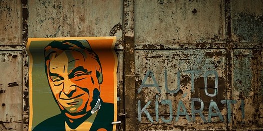 politician-2204536 640-527x263