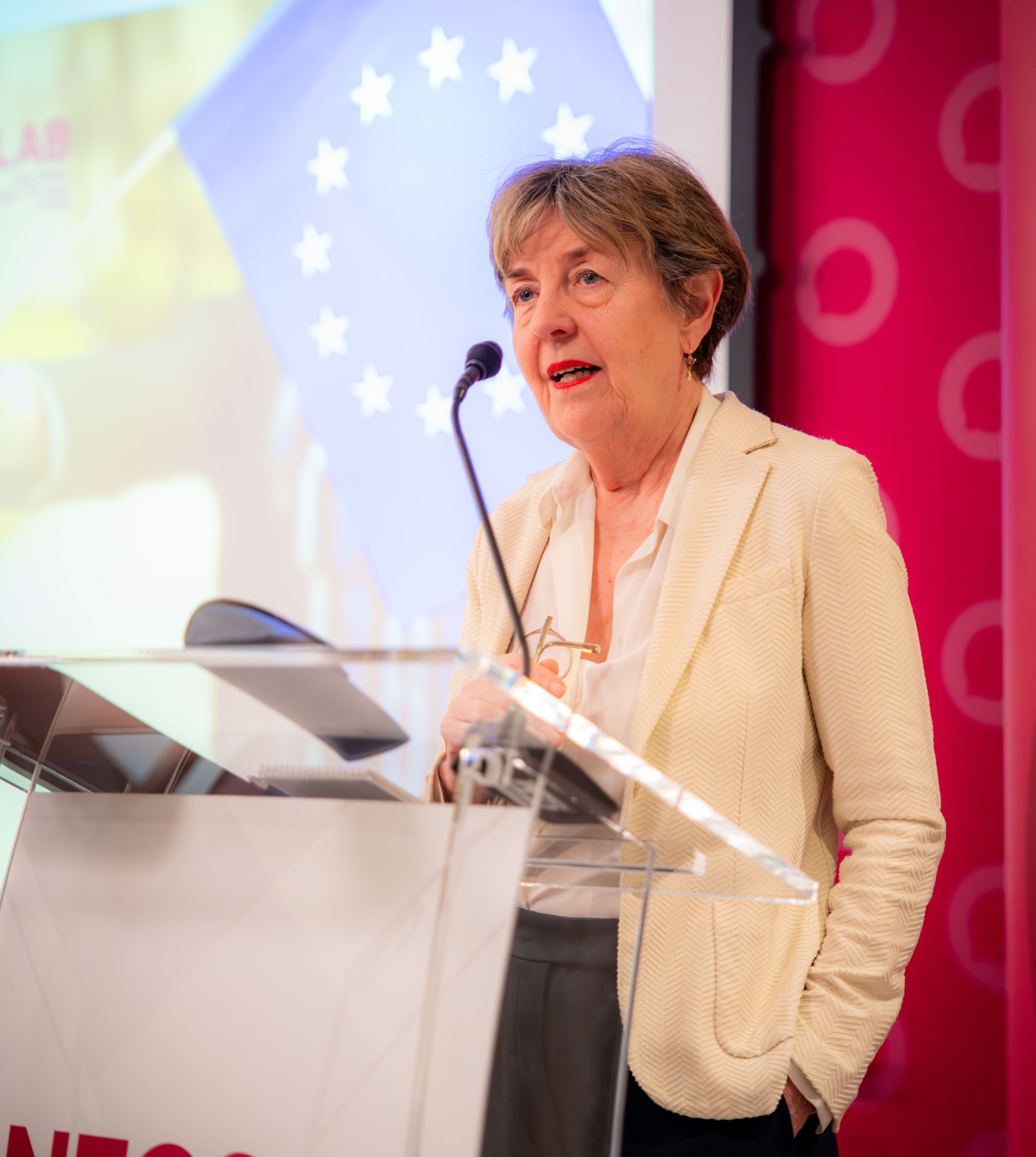 Sonja Puntscher Riekmann am Rednerpult